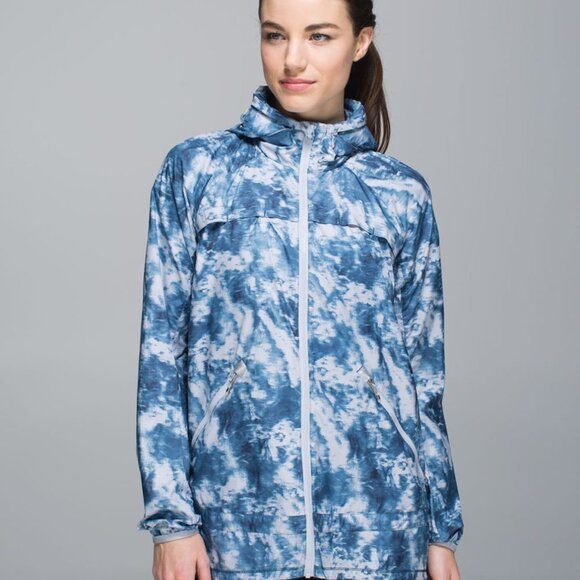 Lululemon Miss Misty Packable  Jacket • Size 10 • Misty Blue - Picture 1 of 10